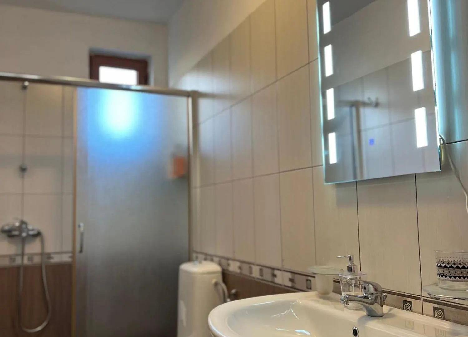 Skanderbeg Square Apartment 02 Tiran